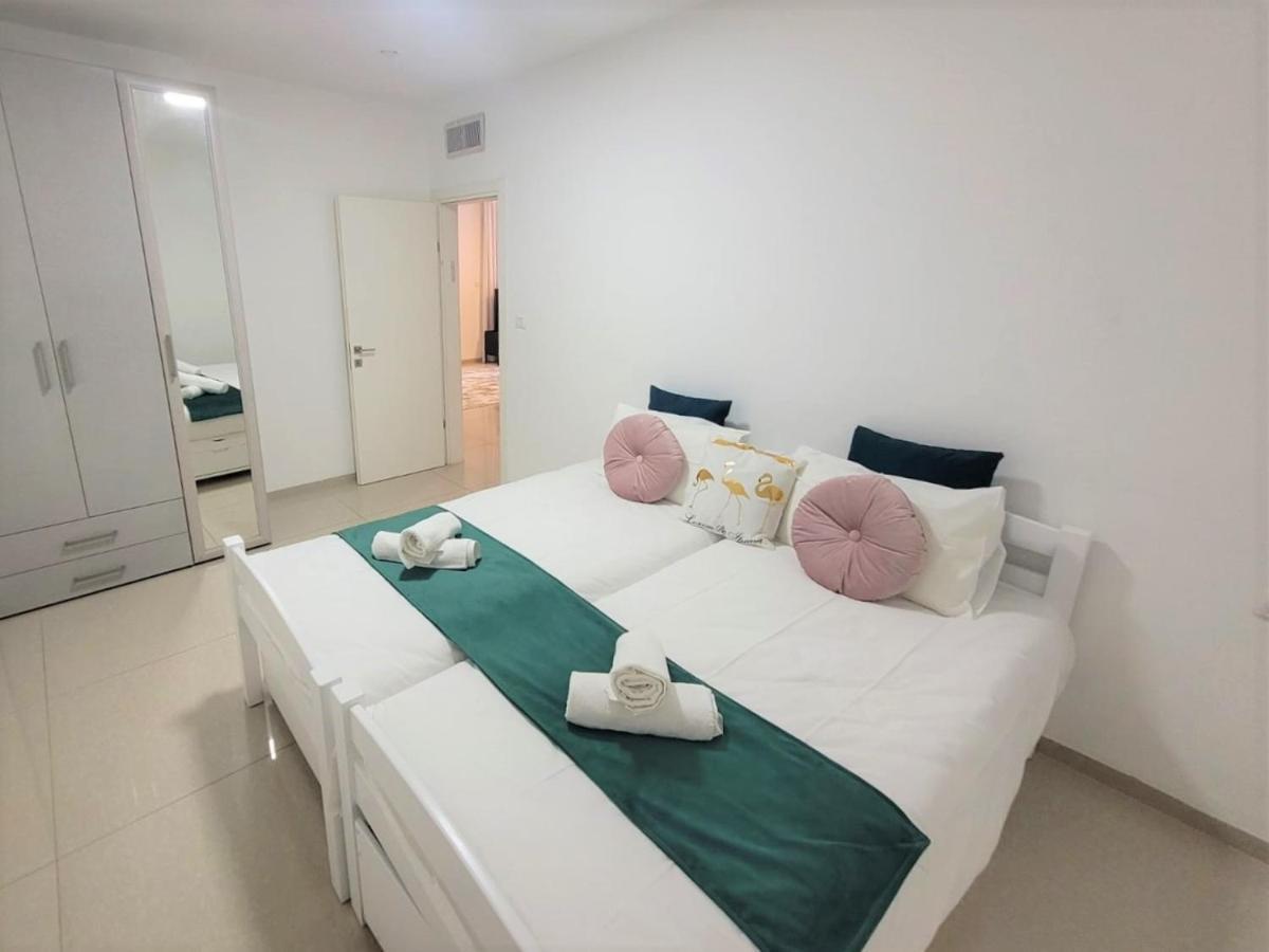 Yalarent Ariston Apartment & Penthouse Tiberias Exterior foto
