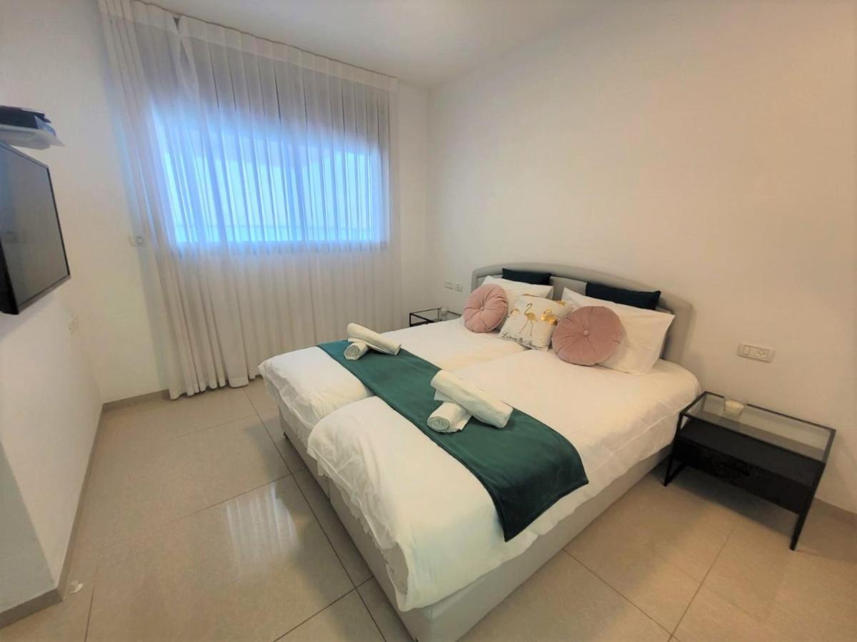 Yalarent Ariston Apartment & Penthouse Tiberias Exterior foto